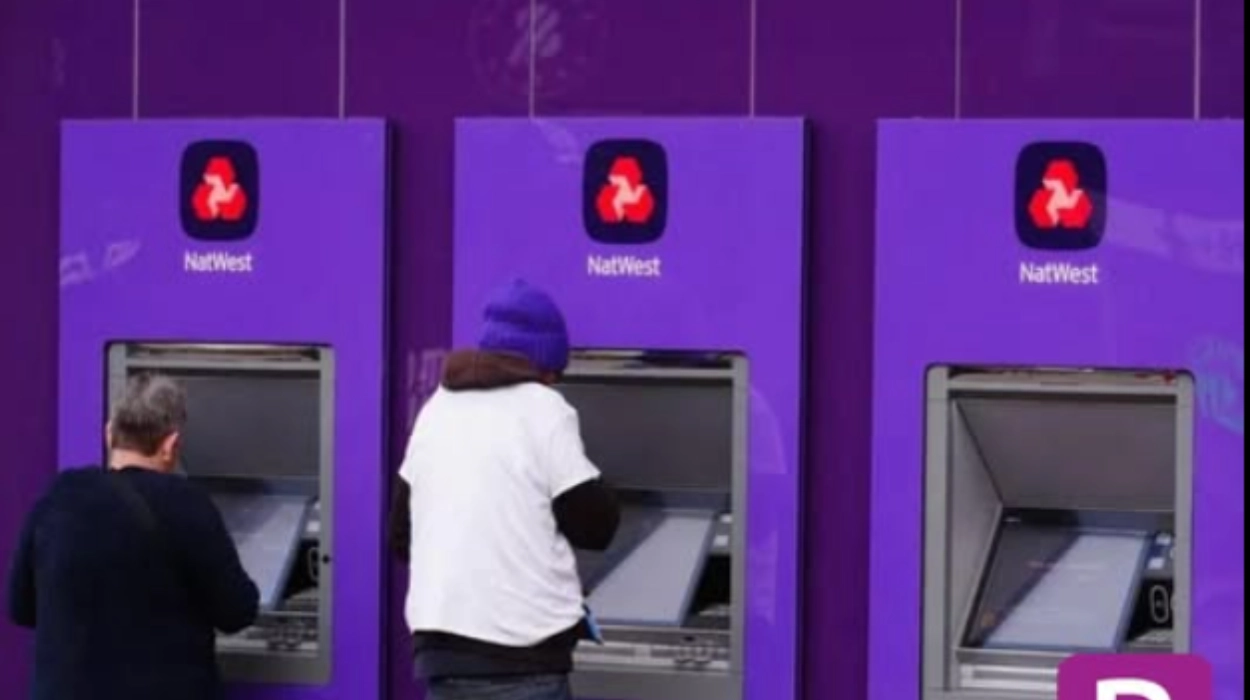 NatWest Shuts 32 Branches Chorlton, Tooting Next