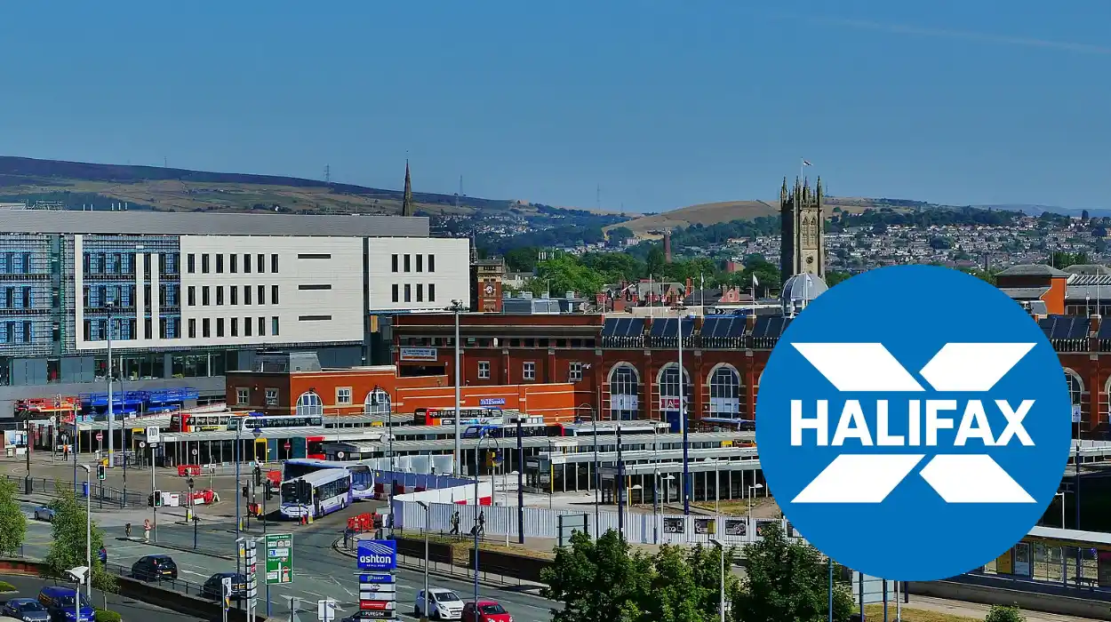 Ashton Town Centre Loses Halifax Branch Amid 2026