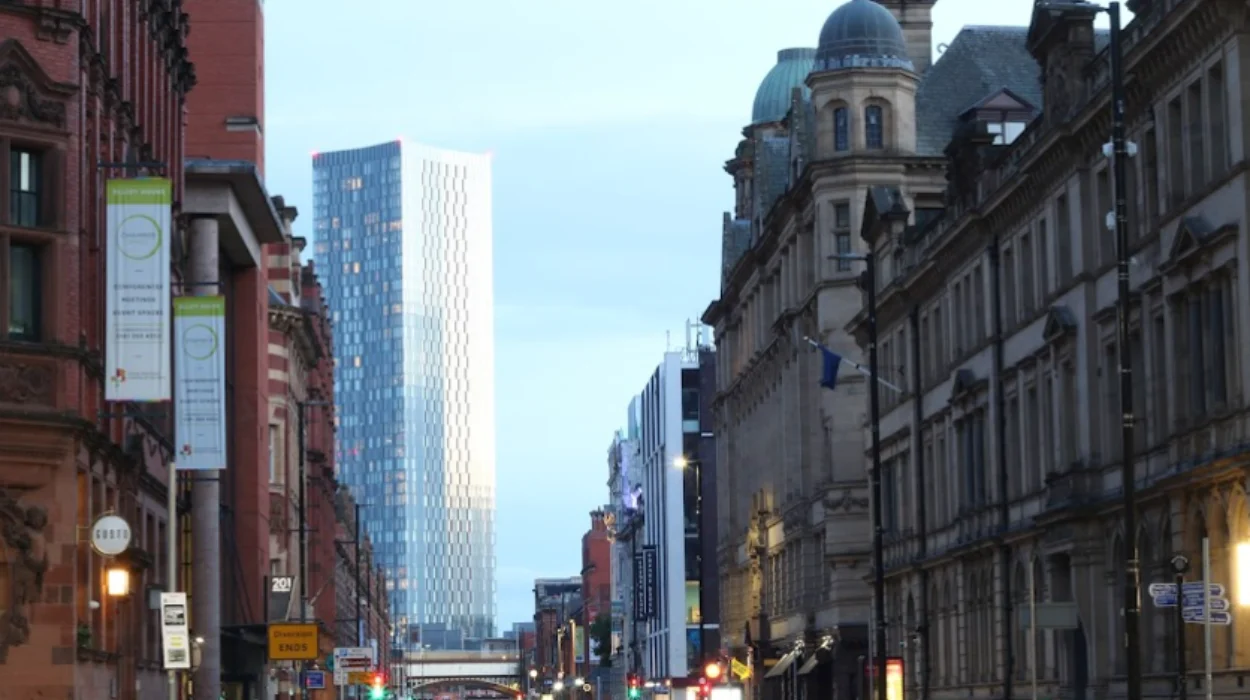 Deansgate After Dark Balancing Fun