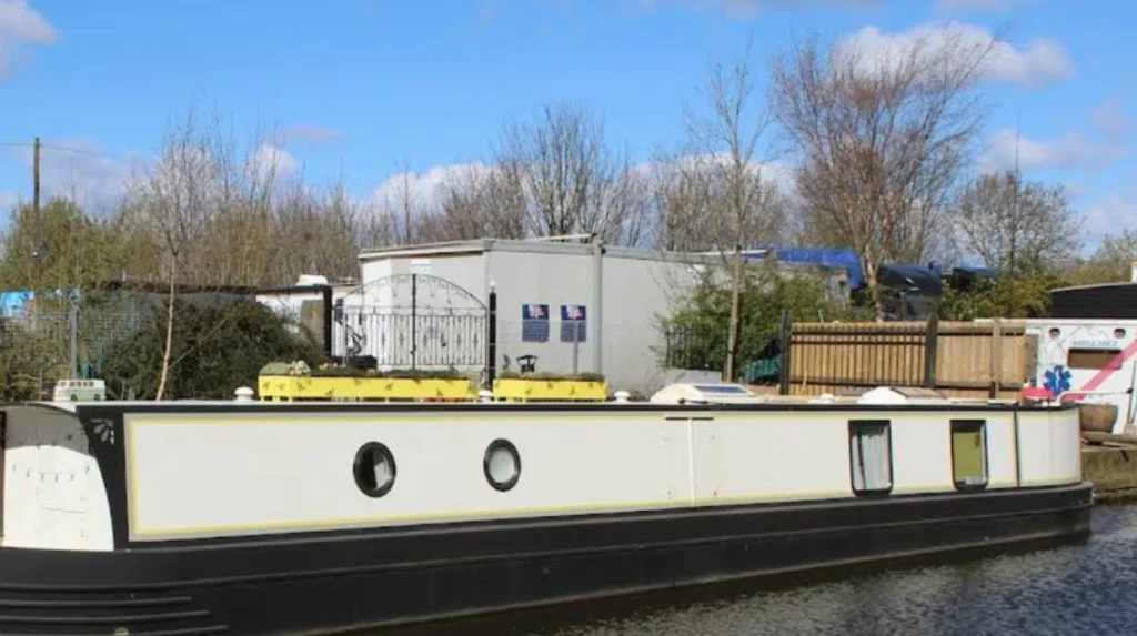 Tackling Poverty and Deprivation in Hyde