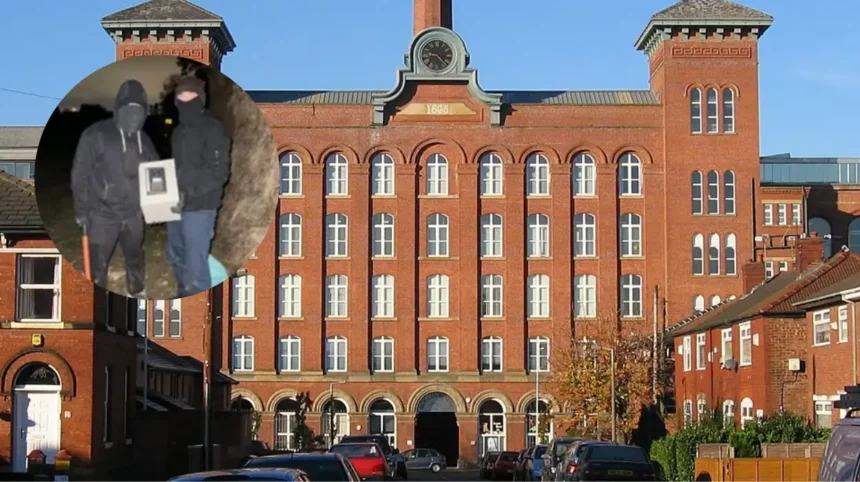 Bungling burglar left shopping