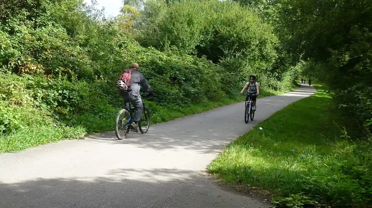 Fallowfield Loop Cycling: Complete Guide to Manchester's
