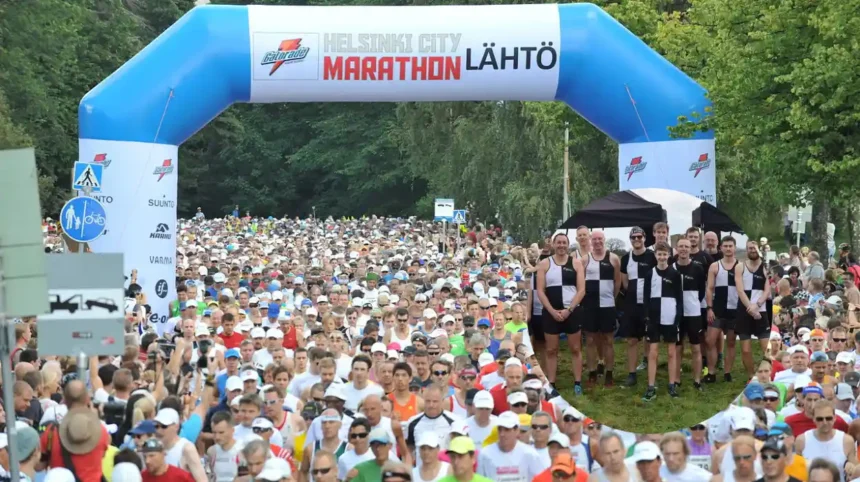 Harwich runners race