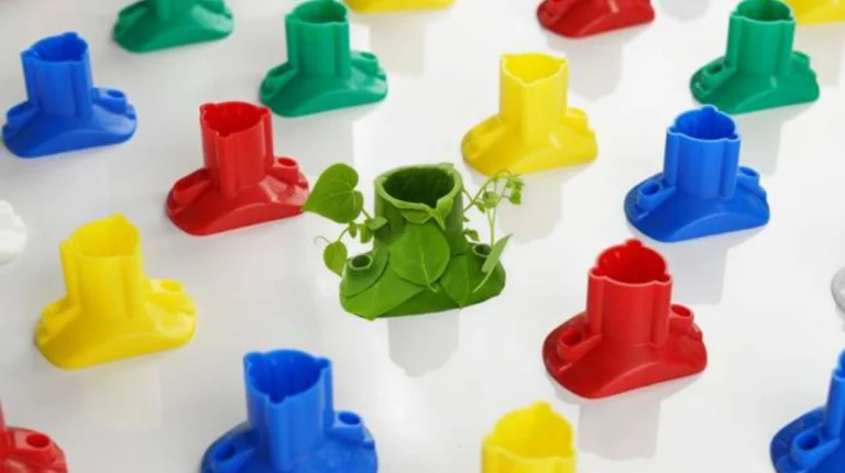 Robert Scott launches biodegradable socket mop technology reducing plastic waste UK industry