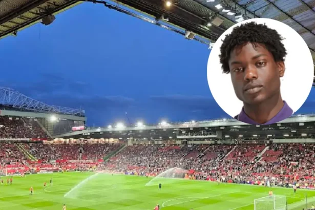 Manchester United fans snap up £75 top for £29 in JD sale