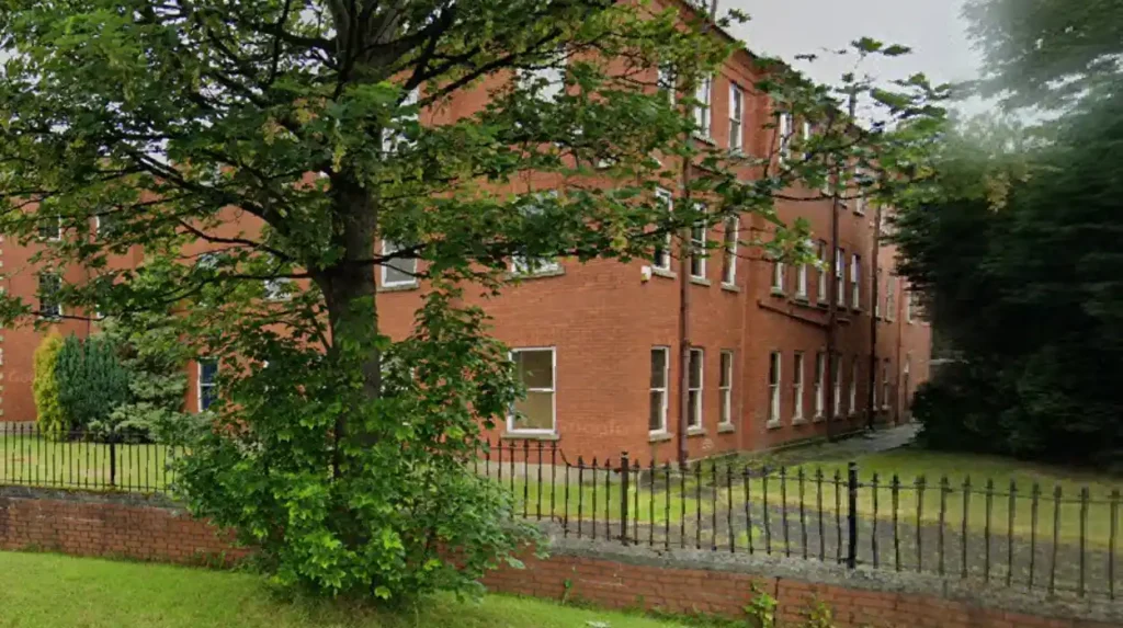 What is the Healthcare Scope of Electiva Hospital Manchester
