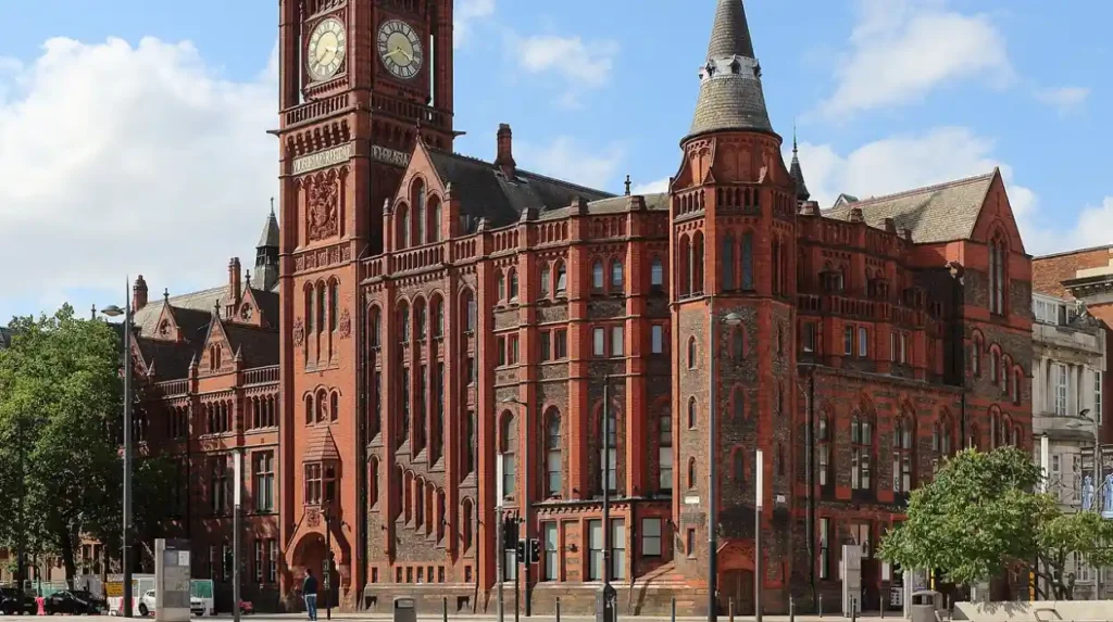 
How Do You Apply for Manchester Metropolitan University Scholarships for International Students