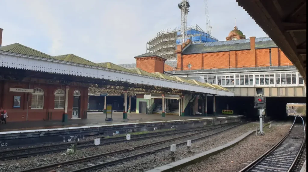 How to Travel from Manchester to Nottingham