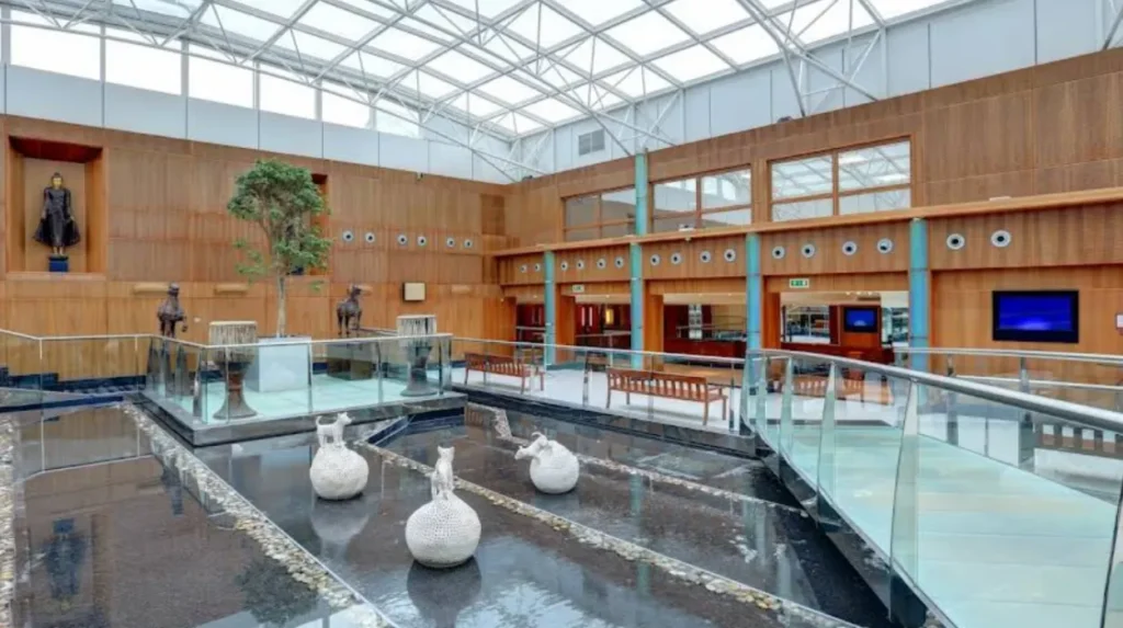 What Is The Ultimate Manchester Airport Layover Guide