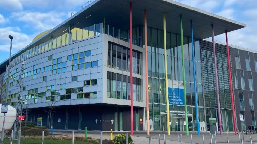 What is the Complete Guide to Manchester Optometry Clinical Training and Degrees
