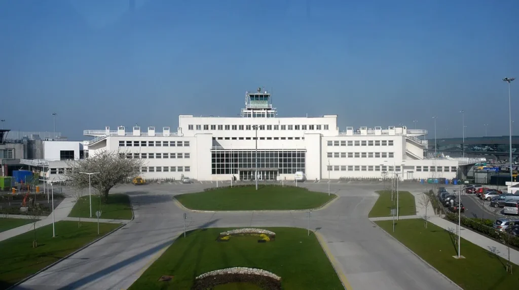 How Long Flight From Manchester To Marrakech