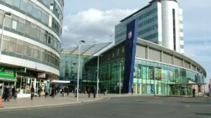 How Far is Manchester from London?