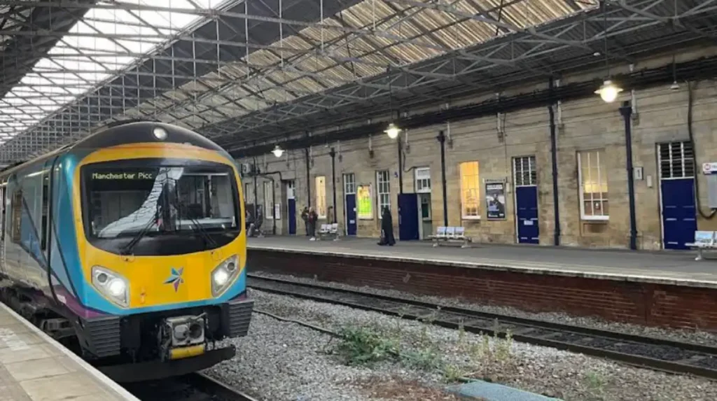 How Do You Travel From Holmfirth to Manchester