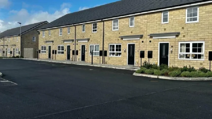 What Is the Current Market Overview for Houses to Rent Hyde Manchester