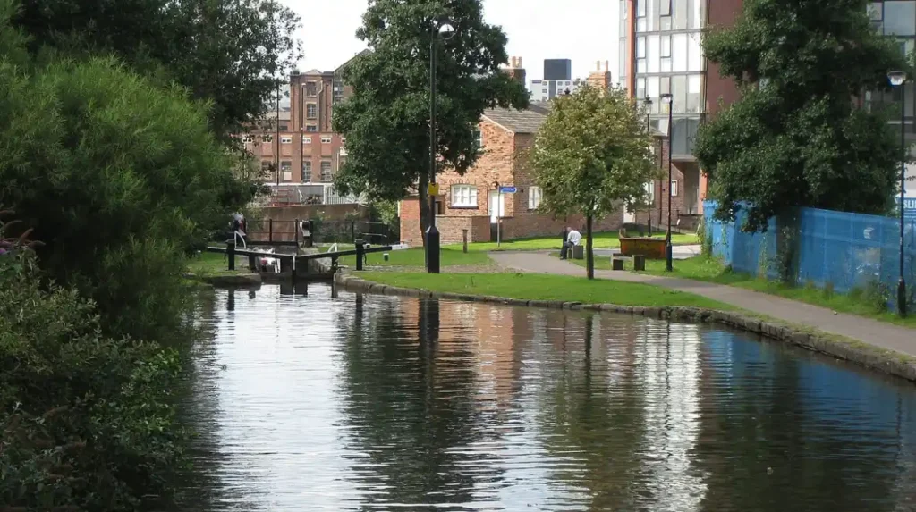 What Is the Manchester City Walk and How Do You Experience It?