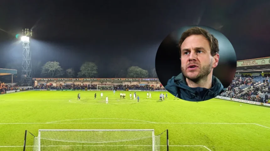 Dan Moss and Dajaune Brown Fire Rochdale Past Oldham