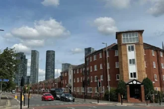 How Did Economic Decline Shape Manchester in the 1970s