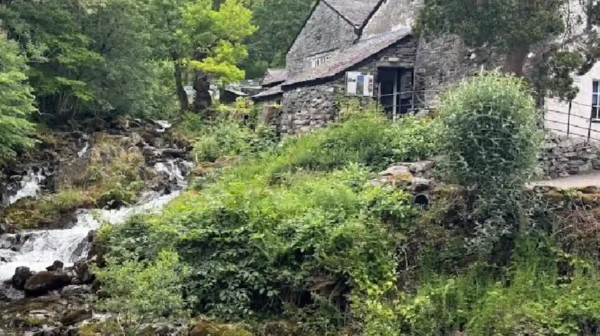How Far Is the Lake District National Park From Manchester?