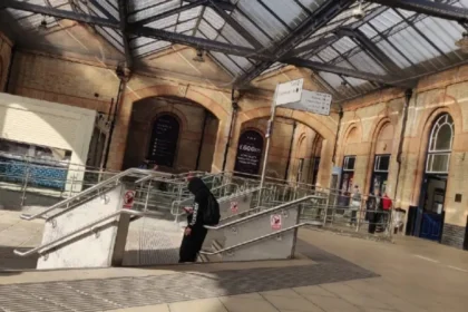 How to Travel From Manchester to Leicester