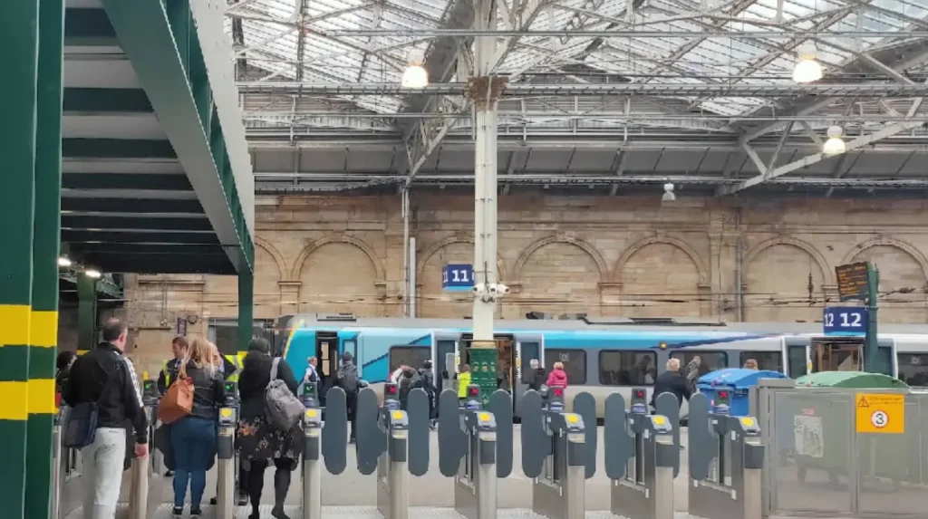 Travel from Lancaster to Manchester Airport