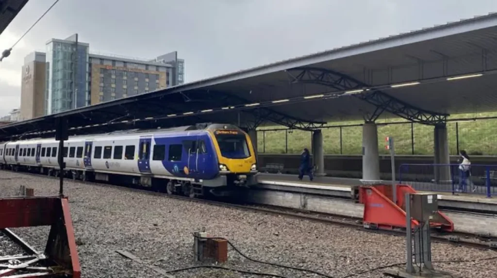 What Is the Way to Travel from Lime Street to Manchester Airport