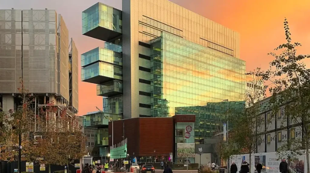 What Is Manchester Crown Square and How Does the Court System Work