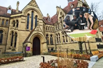 Manchester pupils test robots in Minesweeper challenge
