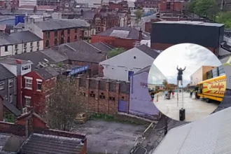Oldham Town Centre Hosts Free Retro Family Day with Classic Cars
