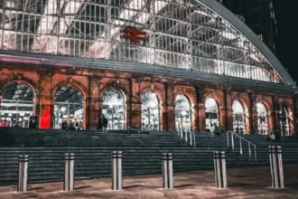 What Is the Best Way to Travel from Lime Street to Manchester Airport