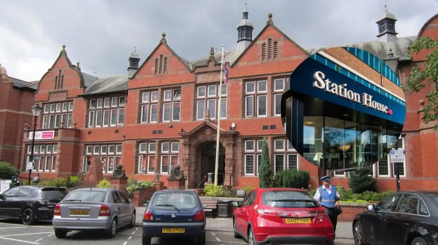 Altrincham office building set for £800,000 gym plans 2026