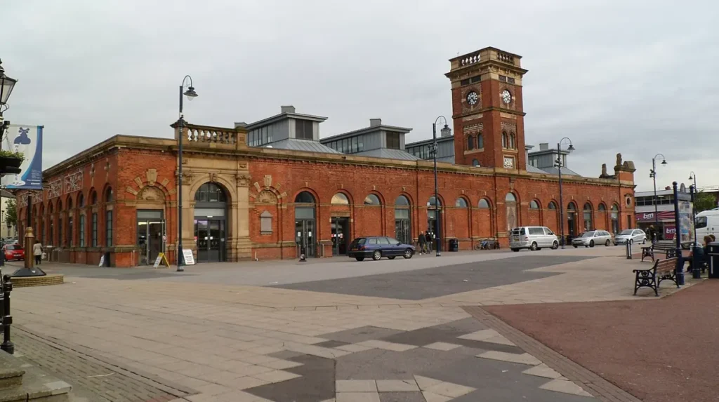 Ashton Market Hall and Outdoor Market: What to Buy, When to Go