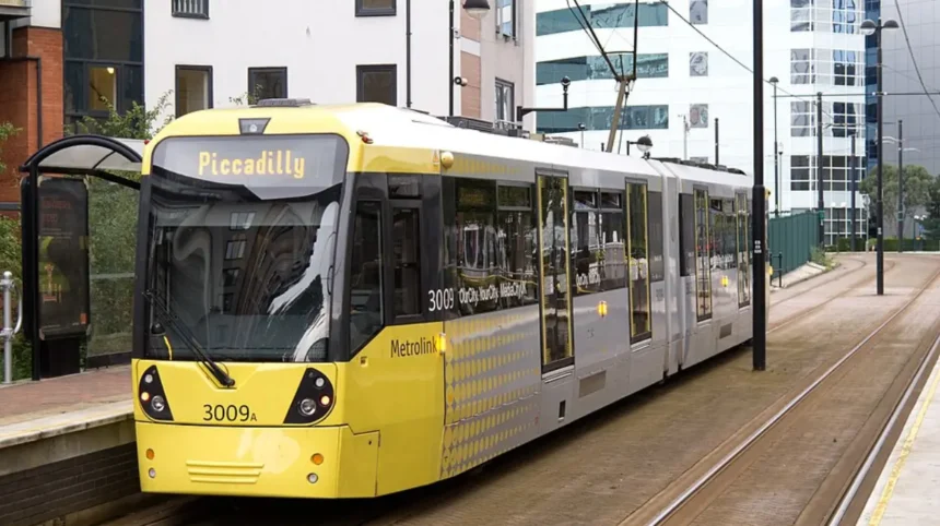 How does the Metrolink tram network connect Manchester to Altrincham