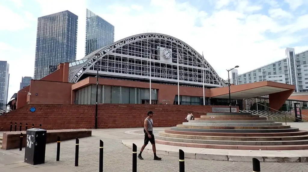 Ancoats vs Northern Quarter: Which Manchester Neighbourhood Should You Stay In?