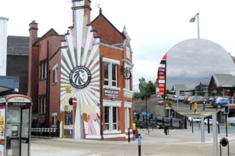 New Stockport vacancies hospitality, delivery and engineering 2026