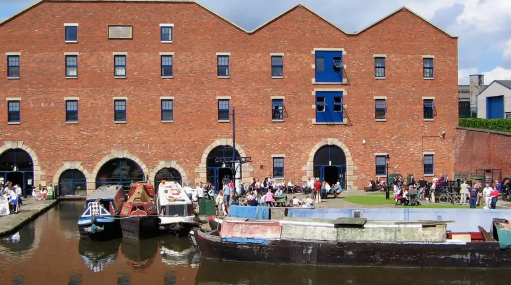 Is Ashton-under-Lyne Worth Visiting? Travel Guide & Local Tips