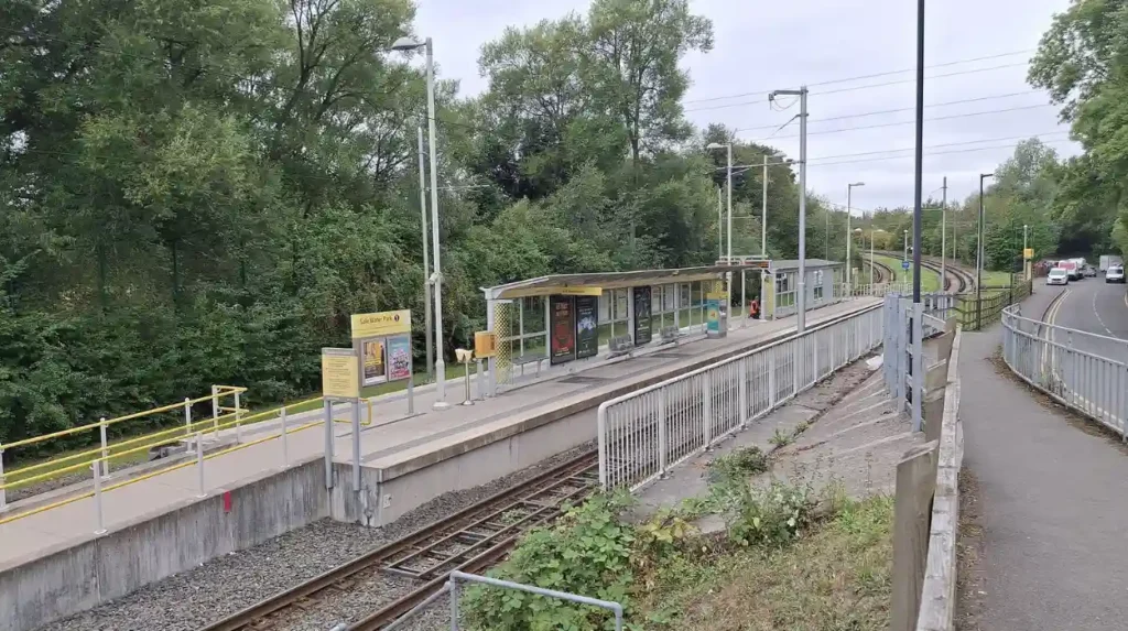 What Are the Best Walks Near Altrincham Town Centre?