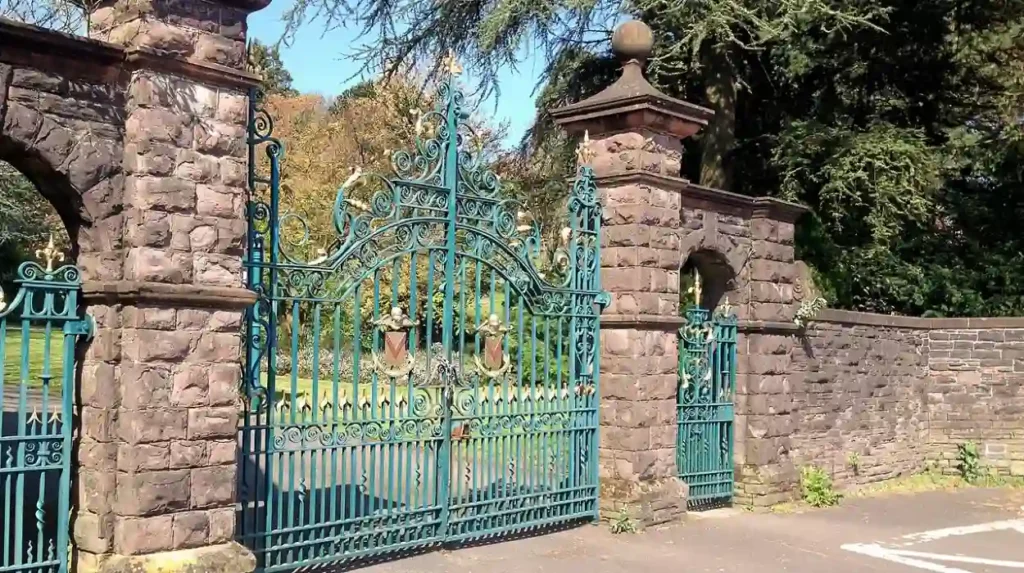 What to Do in Ashton-under-Lyne After Work?