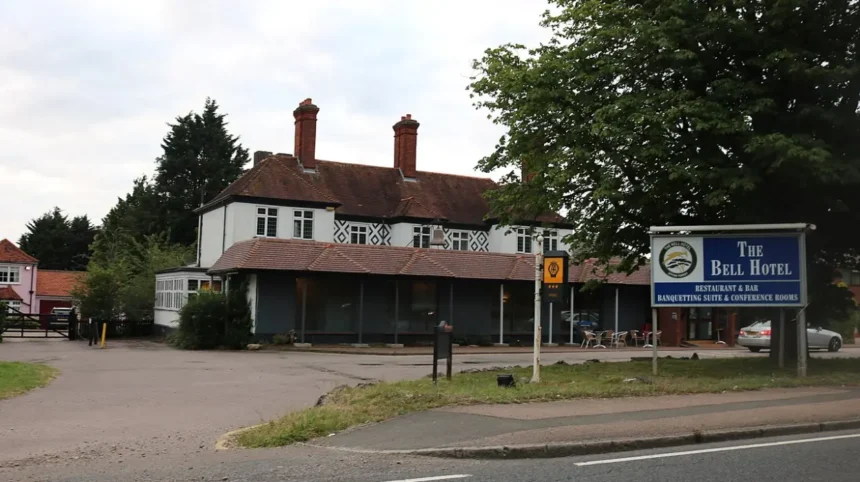 What Are the Best Walks Near Altrincham Town Centre