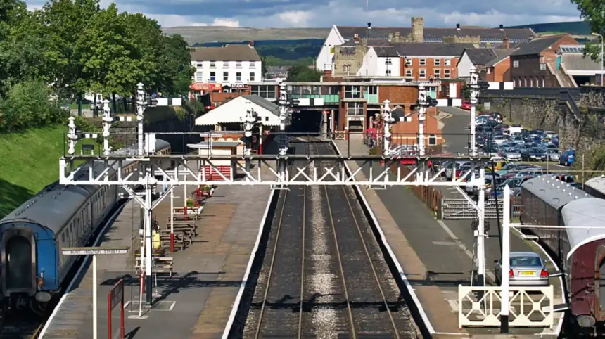 What Is the Complete Bolton Train Station Guide for Nearby Hotels, Cafés, and Things to Do Between Meetings