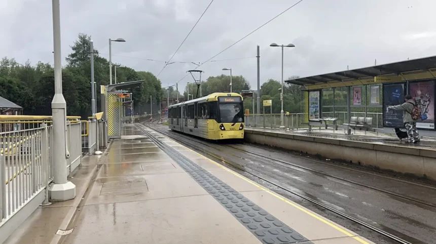 What is the distance and travel overview from Manchester to Ashton-under-Lyne